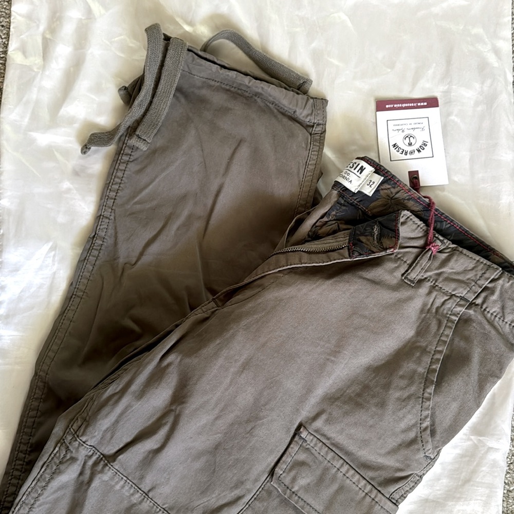 NWT Iron and Resin Alex Cargo Pant